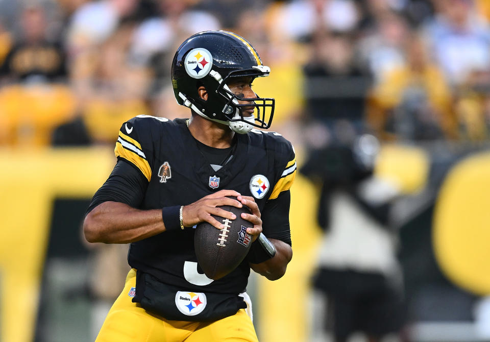 PITTSBURGH, PENNSYLVANIA – AUGUST 17: Russell Wilson #3 of the Pittsburgh Steelers in action during the preseason game against the Buffalo Bills at Acrisure Stadium on August 17, 2024 in Pittsburgh, Pennsylvania. (Photo by Joe Sargent/Getty Images)