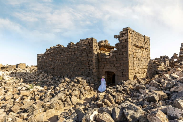 Foto distribuida por la oficina de turismo de Jordania el 28 de julio de 2024, que muestra la casa XVIII del sitio arqueológico de Umm al-Jimal, clasificado por la UNESCO en la lista del patrimonio mundial (Handout)