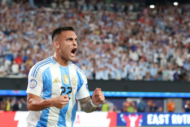 Lautaro Martínez celebra su tanto para la victoria de Argentina sobre Chile el 25 de junio de 2024 en partido de la segunda fecha del Grupo A de la Copa América jugado en East Rutherford, Nueva Jersey (CHARLY TRIBALLEAU)