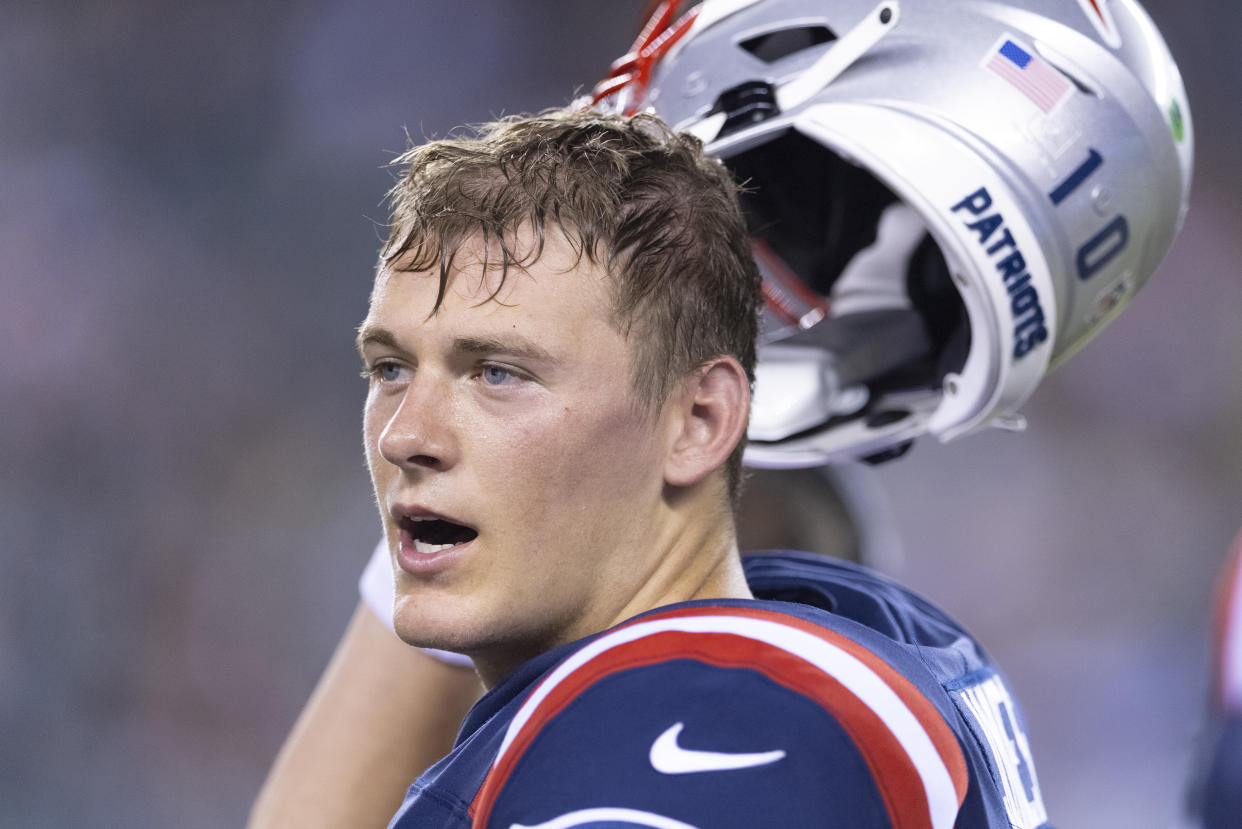 PHILADELPHIA, PA - AUGUST 19: Mac Jones #10 of the New England Patriots looks on against the Philadelphia Eagles in the second half of the preseason game at Lincoln Financial Field on August 19, 2021 in Philadelphia, Pennsylvania. The Patriots defeated the Eagles 35-0. (Photo by Mitchell Leff/Getty Images)