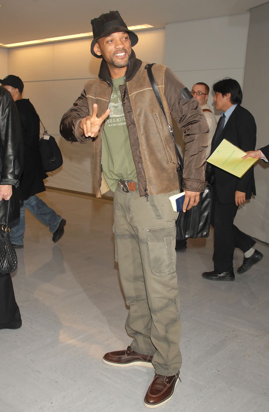 Celebrities at the Airport in the Early 2000s: The Photos