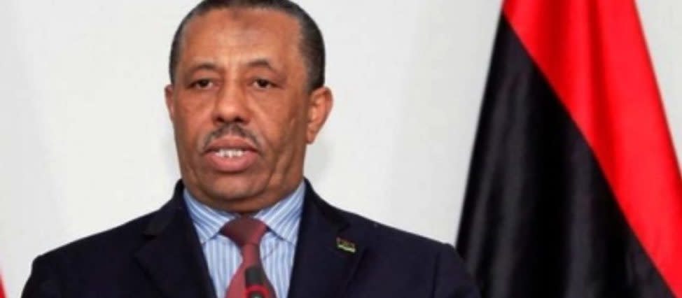 Abdallah al-Theni, Premier ministre du gouvernement parallèle libyen, a démissionné à la suite des manifestations importantes dans les villes dans l'est du pays. 
