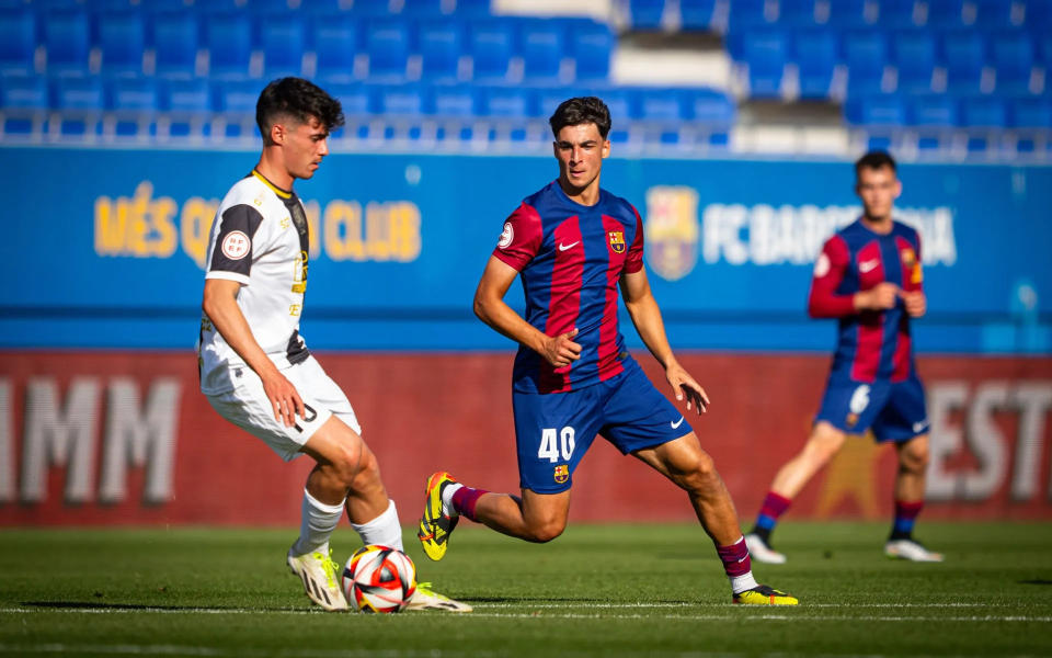 Barcelona working to renew 16-year-old La Masia jewel, contract expires on June 30