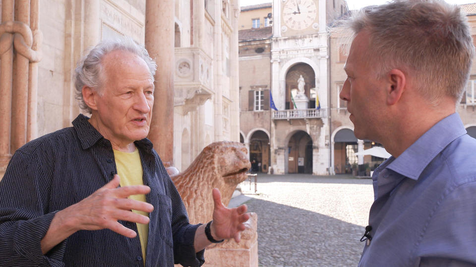 Writer-director Michael Mann with correspondent Seth Doane.  / Credit: CBS News