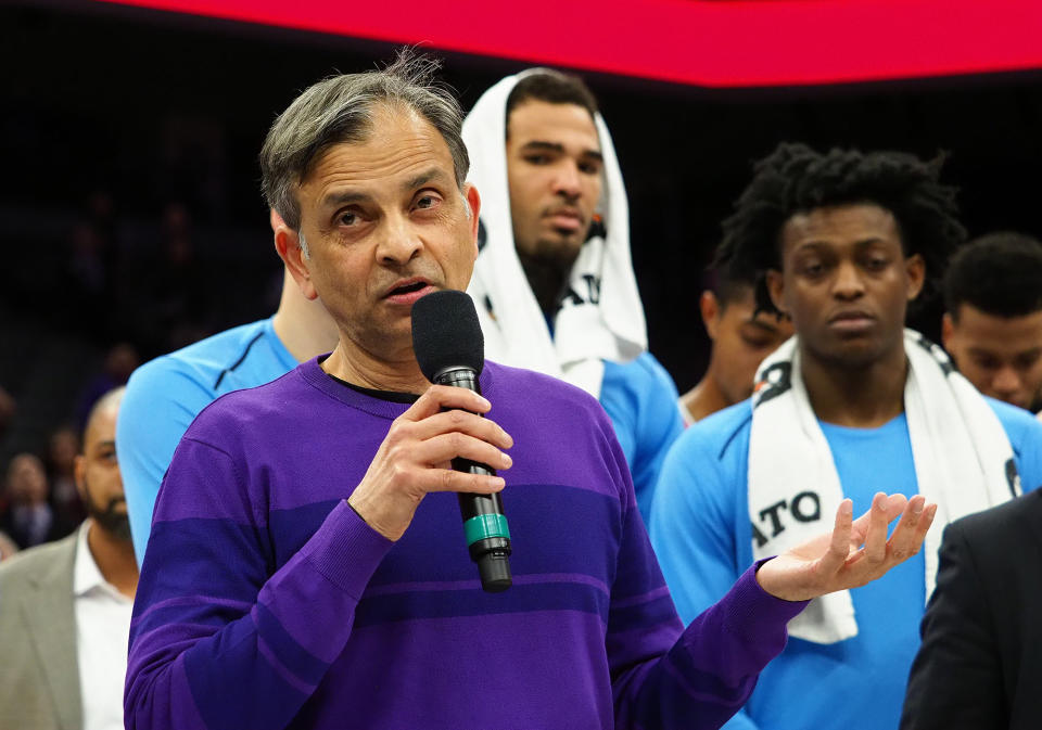 Mar 22, 2018; Sacramento, CA, USA; Sacramento Kings majority owner Vivek Ranadive addresses the fans after the game at Golden 1 Center. Mandatory Credit: Kelley L Cox-USA TODAY Sports