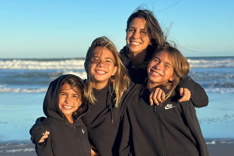 Cinthia Fernández mostró el cambio de look junto a sus hijas