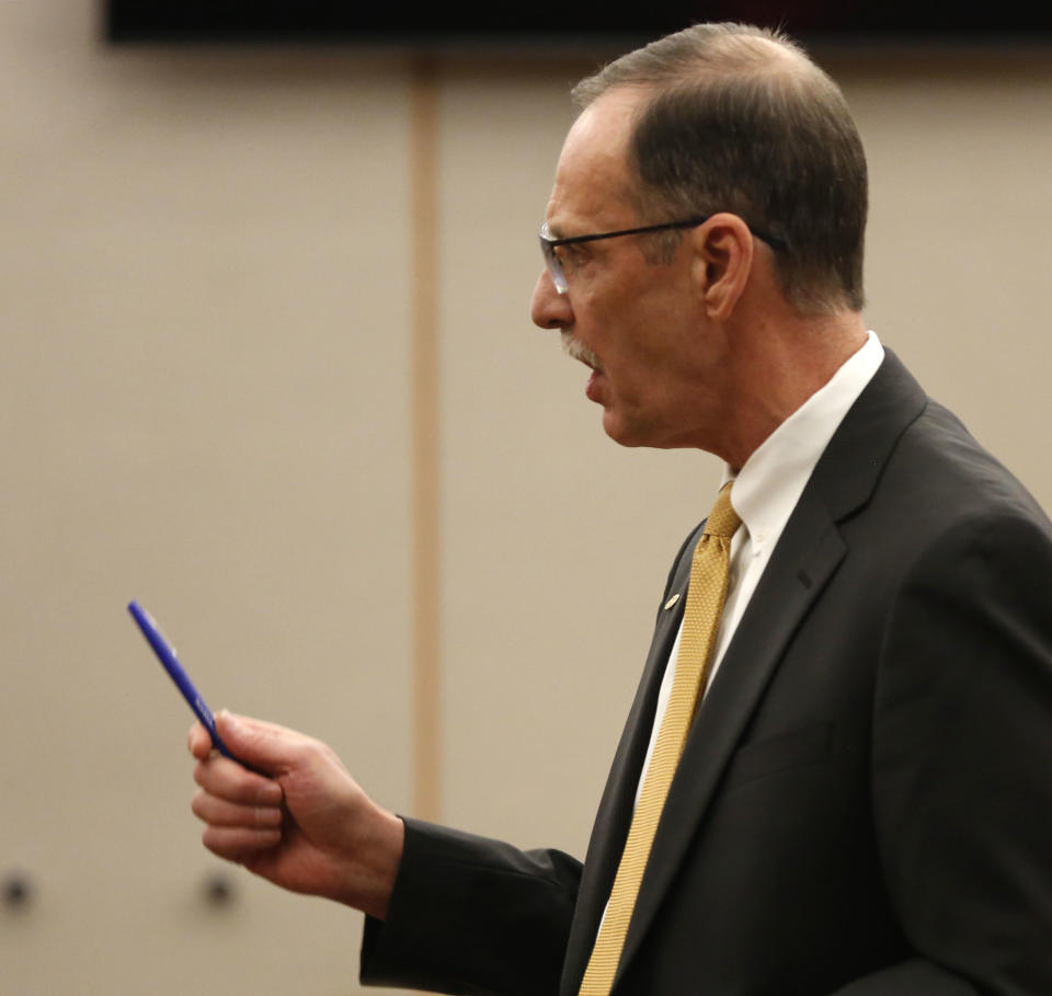 Defense attorney Bob Gill gives a closing argument in the trial of former Balch Springs police officer Roy Oliver, who is charged with the murder of 15-year-old Jordan Edwards, at the Frank Crowley Courts Building in Dallas on Monday, Aug. 27, 2018. (Rose Baca/The Dallas Morning News via AP, Pool)