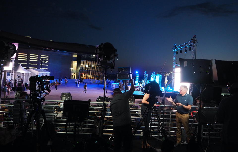 Press set up before dawn at Spaceport America.