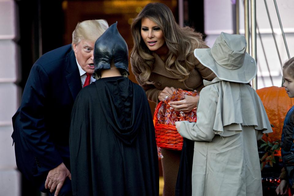 Melania and Donald Trump spook kids at the White House