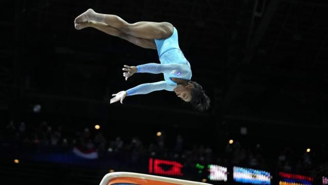 2023 World Artistic Gymnastics Championships: Simone Biles goes