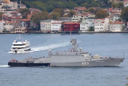 The Russian Navy's missile corvette Serpukhov sails in the Bosphorus, on its way to the Mediterranean Sea, in Istanbul, Turkey, October 5, 2016. REUTERS/Murad Sezer