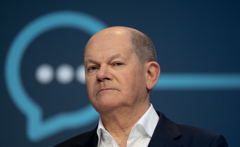 German Chancellor Olaf Scholz takes part in the readers' debate of the daily newspaper "Freie Presse" in Chemnitz. Hendrik Schmidt/dpa