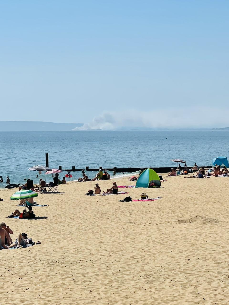 The fire can be seen from Southbourne in Bournemouth. (Geoff zzzzzz)