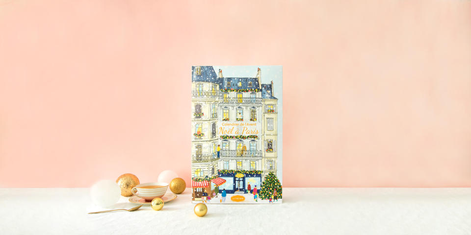 La Thé Box arrive tous les mois dans votre boîte aux lettres. Que vous soyez abonné.e ou non, vous pouvez profiter de 24 saveurs originales tout au long du mois de décembre. L’édition Noël à Paris est à la fois particulièrement esthétique et gourmand avec une sélection de marques de haute volée : T by Ladurée, Dammann Frères, Pukka, Compagnie Coloniale, Tamia & Julia, Kodama… <strong>Le petit plus : </strong>pouvoir tester des maisons différentes sans se ruiner. Disponible sur lathebox.com, 23 €.