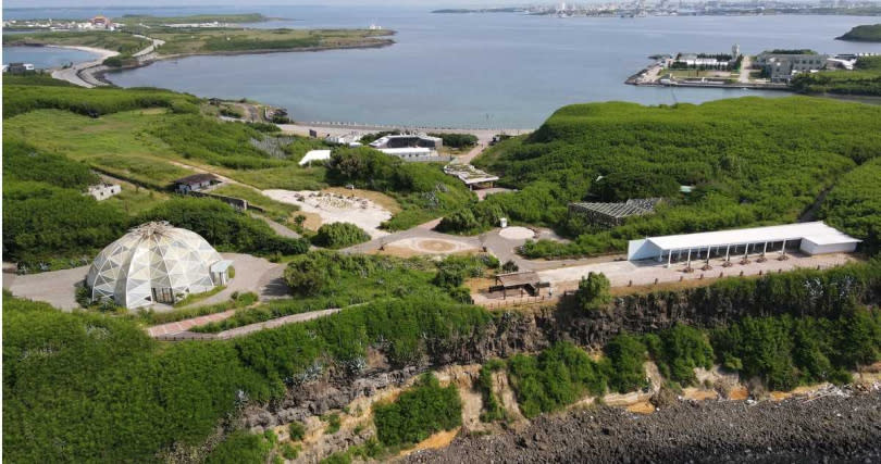 圖為澎湖仙人掌公園，由亞果遊艇集團子公司亞青文創開發規劃經營，未來亞果還要在青灣蓋38棟不同風貌建築聚落。（圖／亞果提供）