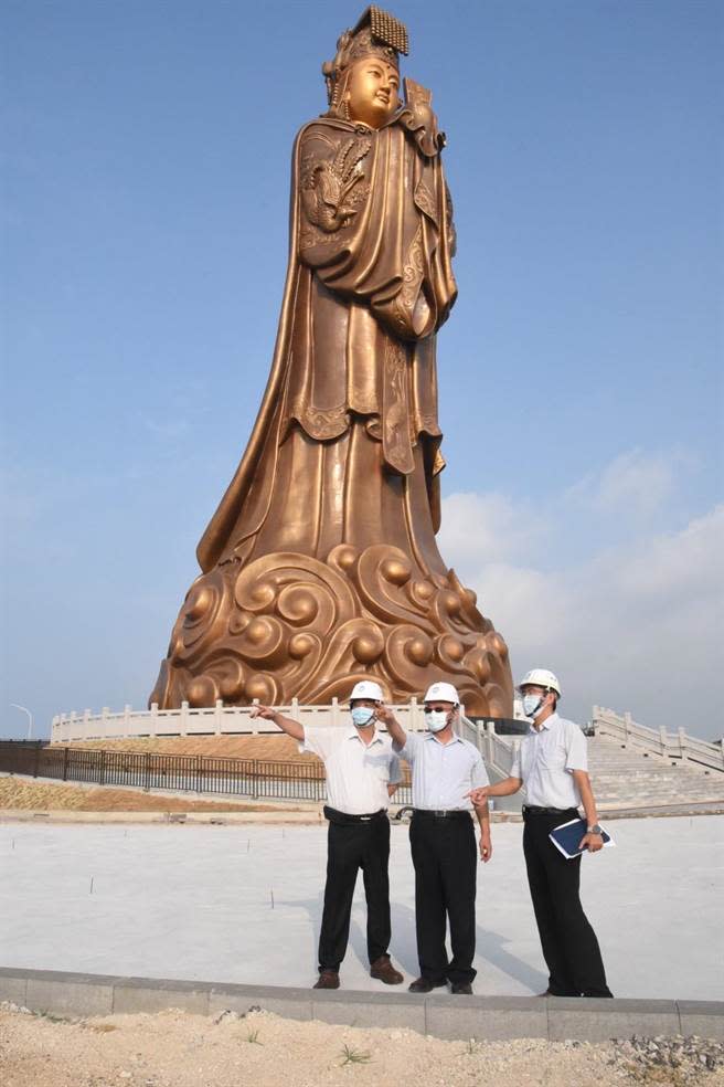 「澎湖媽祖觀光文化園區」第一期銅像工程預計10月20日啟用，賴峰偉憂心陳光復將是信仰文化園區的最大障礙。（澎湖縣政府提供）