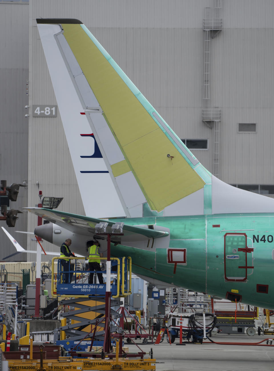 Boeing machinists vote to strike after rejecting pay increases of 25% over 4 years