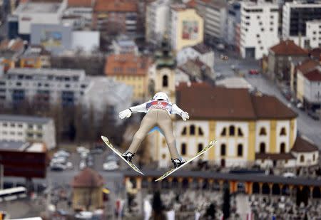 Ski Jumping - 65th four-hills ski jumping tournament trial round - Innsbruck - 04/01/2017 - Norway's Daniel Andre Tande soars through the air. REUTERS/Dominik Ebenbichler