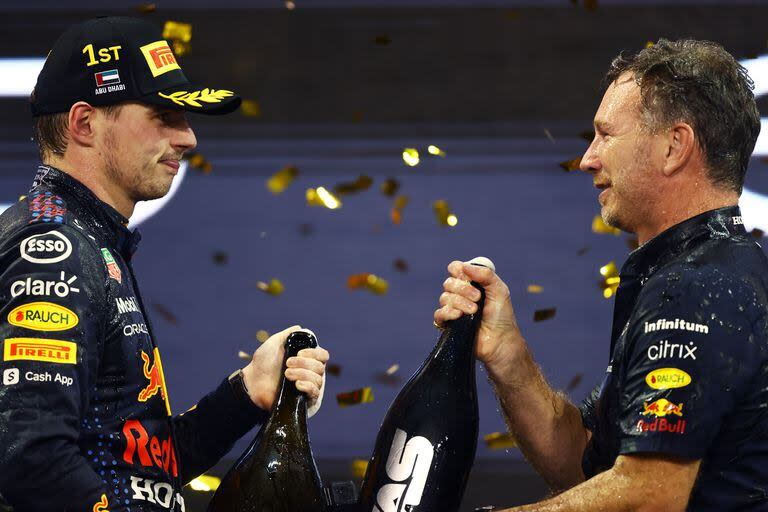 Max Verstappen y Christian Horner, exponentes de Red Bull Racing que desanduvieron de distintos modos el receso en la Fórmula 1: el neerlandés, enfocado en el tetracampeonato, el jefe de la escudería afrontando una denuncia por comportamiento indebido que finalmente fue desechada