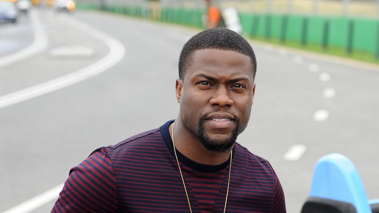 Der US-Komiker und Schauspieler Kevin Hart verletzte sich bei einem Autounfall. Foto: Joe Castro/AAP