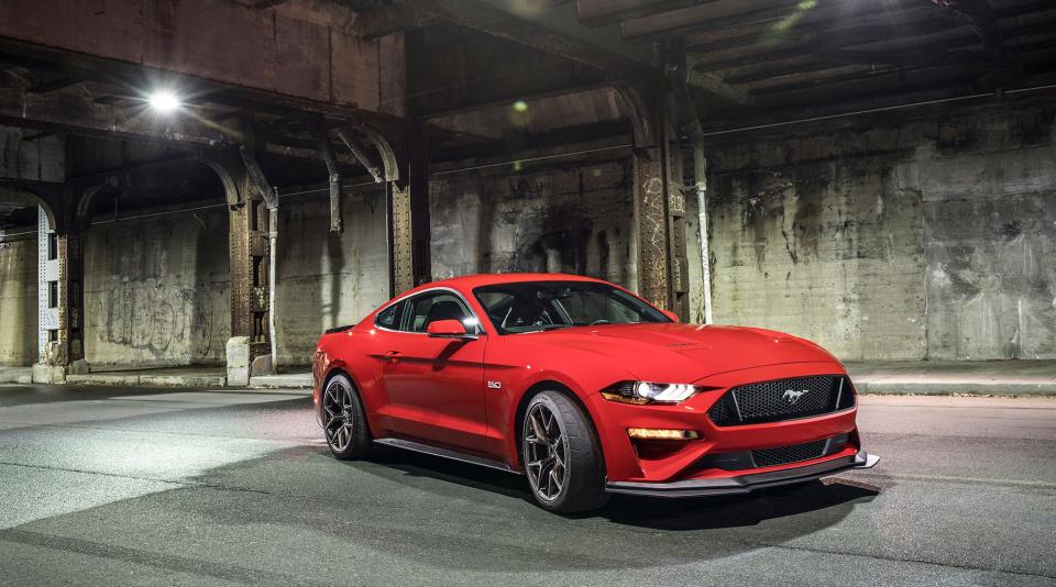 Ford Mustang GT Performance Pack 2