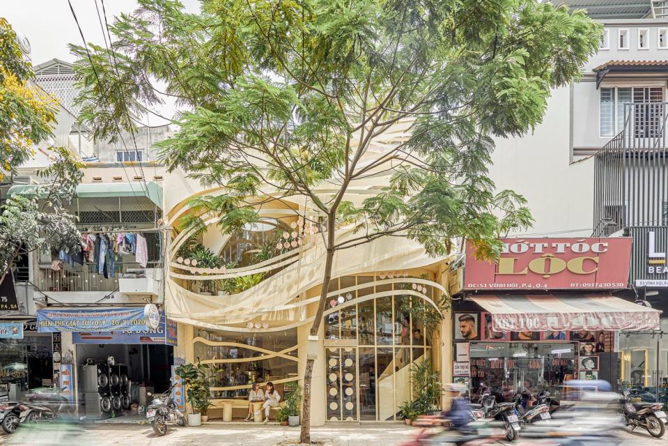 Street view of the September Café shows just how well it fits in with the traditional architecture around it.