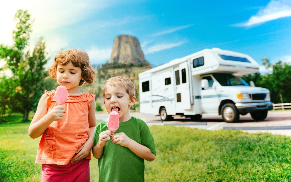 Little Campers on Motorhome Road Trip though western usa