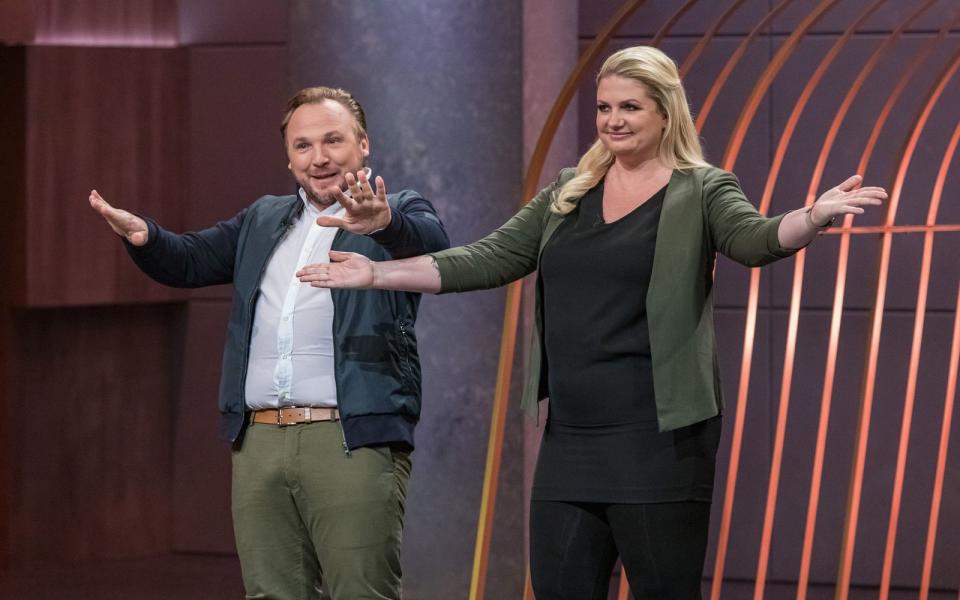 Anne und Stefan Lemcke von der Geschmacksmanufaktur Ankerkraut überzeugten 2016 den Löwen Frank Thelen. In der zehnten Staffel sind sie als Gast-Löwen mit von der Partie. (Bild: TVNOW / Bernd-Michael Maurer)