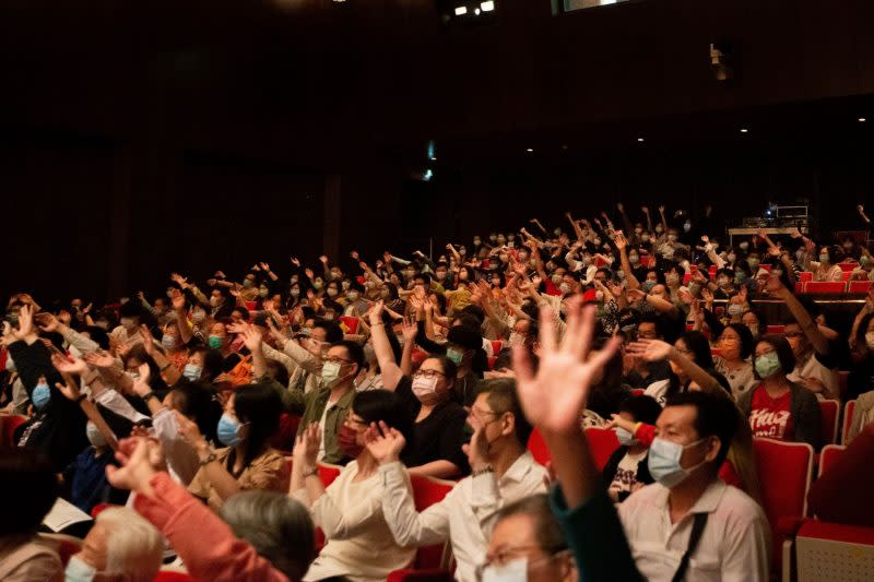 輕鬆自在場是近幾年國際間展現文化與藝術平權很重要的表演型態，連續兩年由財團法人玉山文教基金會冠名支持。（兩廳院提供）