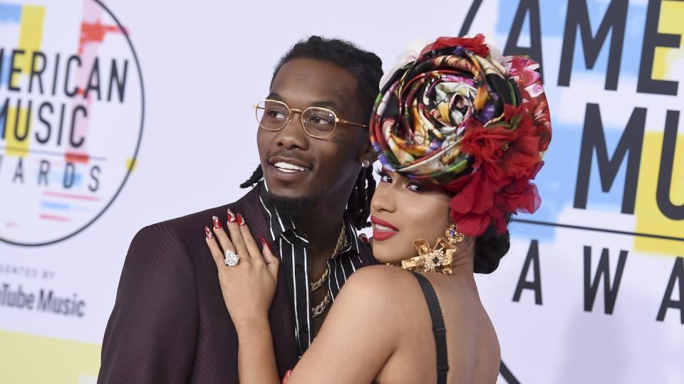 Offset (l) und Cardi B bei der Verleihung der American Music Awards 2018 in Los Angeles. Foto: Jordan Strauss