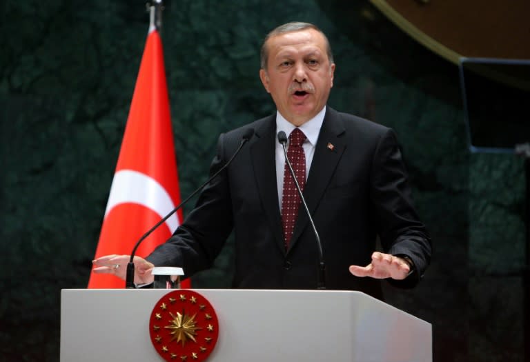 President of Turkey Recep Tayyip Erdogan accused the US of being dishonest because of its support for the Kurdish YPG militia and its political wing the Democratic Union Party (PYD)