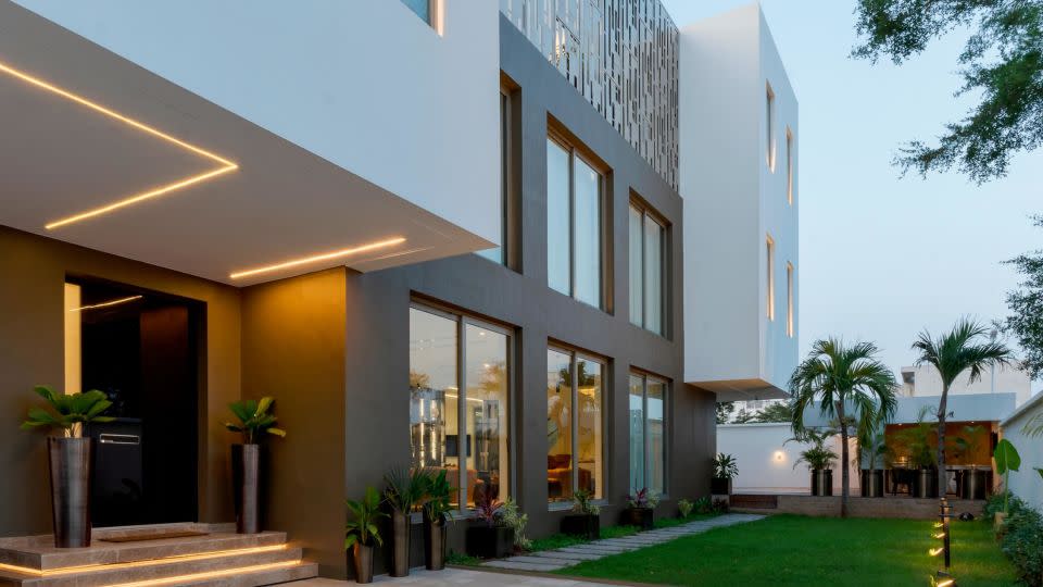 Designed by Nigerian architect Tosin Oshinowo, the "Lantern House" is a private residence in the elite Banana Island community in Lagos, Nigeria. - Tolulope Sanusi/Rubyspolaroid Photography/cmDesign Atelier