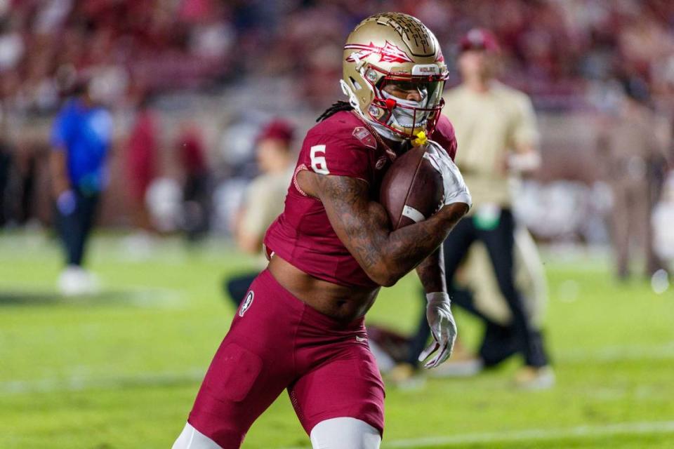 Nov 18, 2023; Tallahassee, Florida, USA; Florida State Seminoles tight end Jaheim Bell (6) during the warm ups before the game against the North Alabama Lions at Doak S. Campbell Stadium. Mandatory Credit: Morgan Tencza-USA TODAY Sports