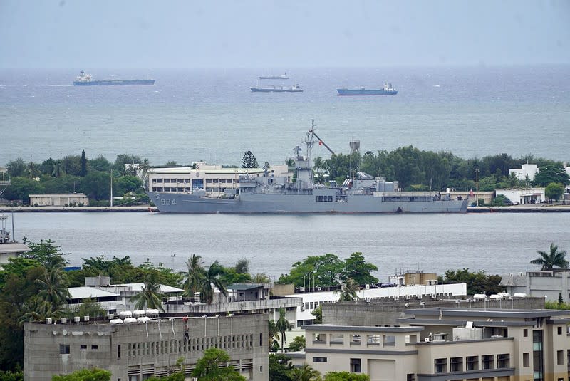 中共軍演 國軍巡防艦左營軍港靠泊待命。圖片來源：中央社