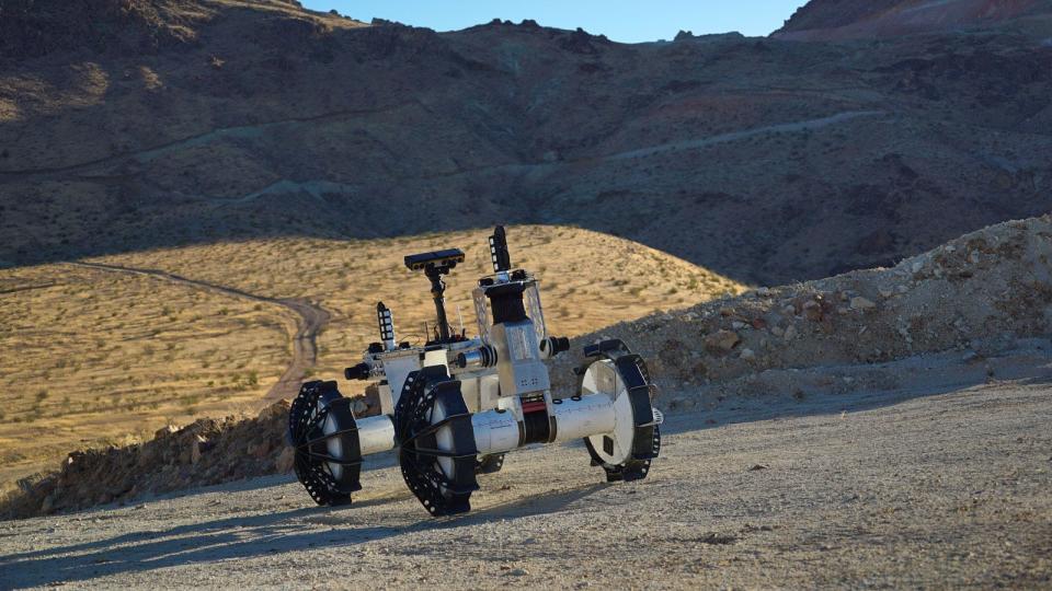 duaxel rover climbing robot