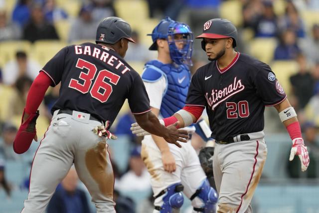 Streaking Nationals steal one from Noah Syndergaard, Mets