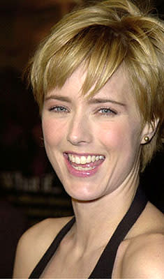 Tea Leoni at the Hollywood premiere of Universal's The Family Man