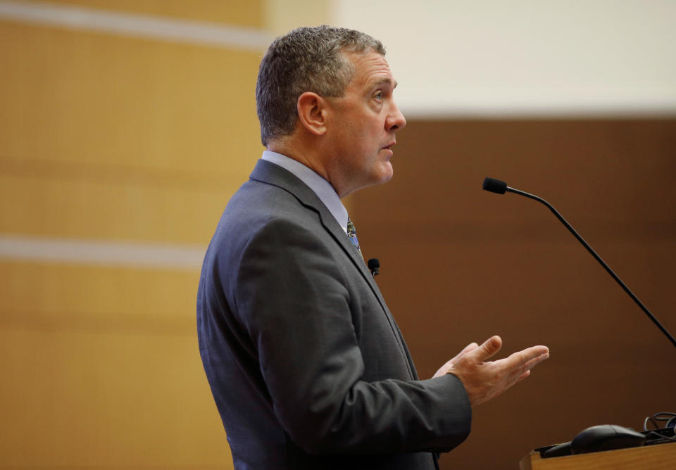 Presiden Federal Reserve Bank St. Louis James Bullard berbicara pada kuliah umum di Singapura 8 Oktober 2018. REUTERS/Edgar Su