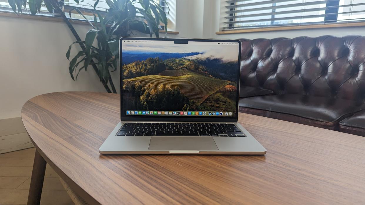  New MacBook Air 13-inch with M3 being used in a cafe. 