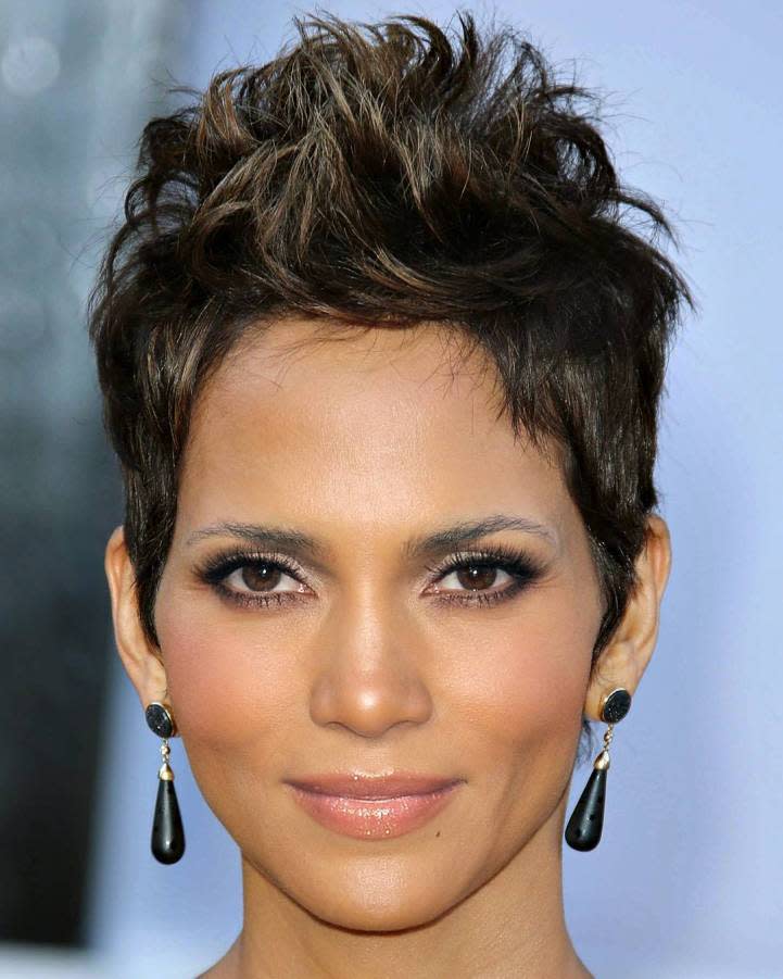 Jennifer Lopez + Halle Berry