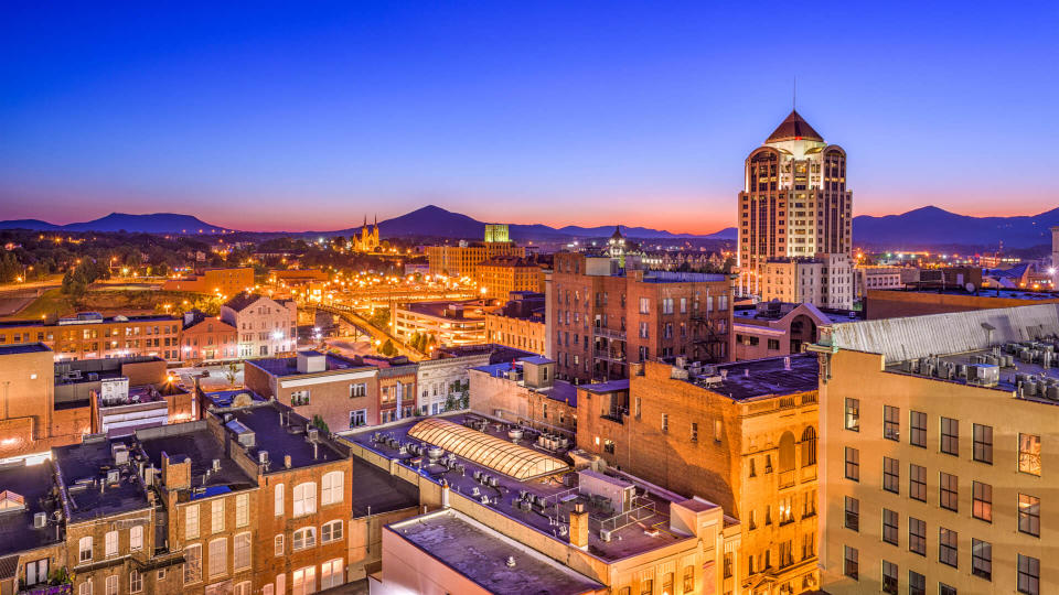 Roanoke, Virginia, USA downtown skyline.