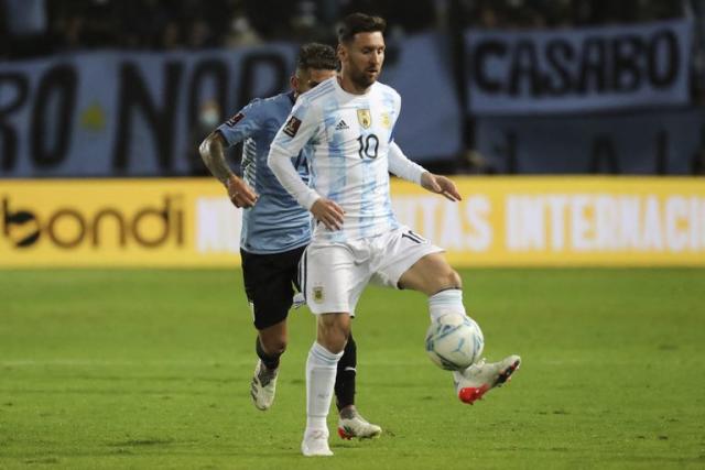 Regresa el fútbol a Uruguay: hoy se juega el clásico entre Peñarol