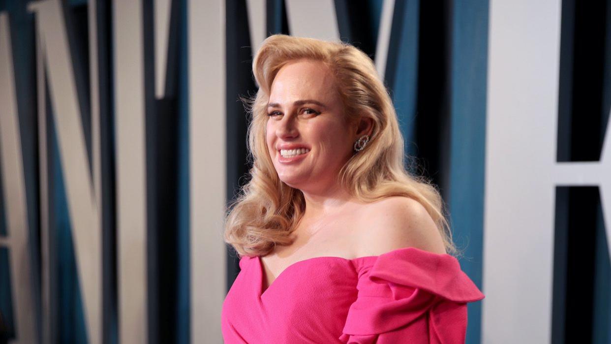 Rebel Wilson attends the 2020 Vanity Fair Oscar Party hosted by Radhika Jones at Wallis Annenberg Center for the Performing Arts on February 09, 2020 in Beverly Hills, California