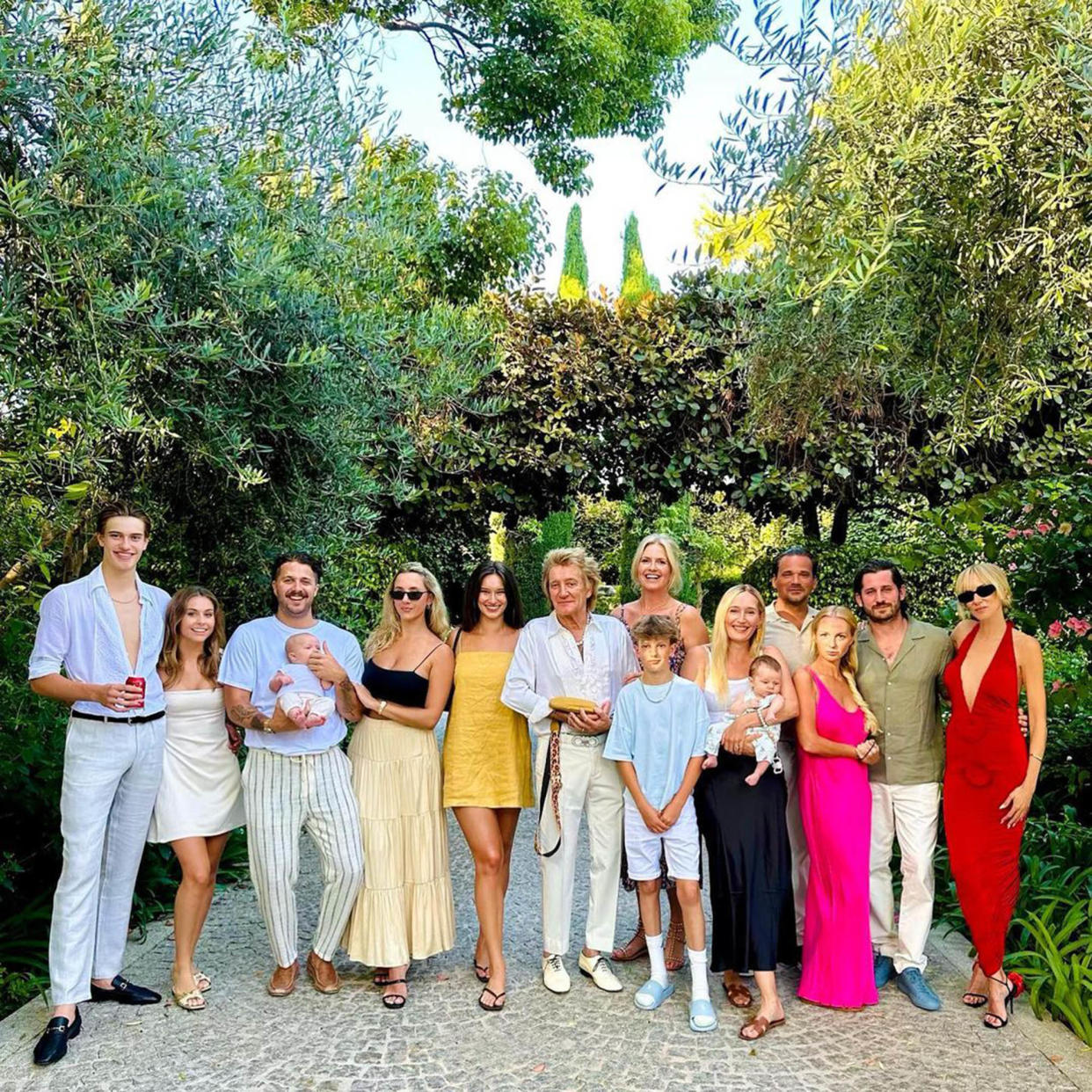 Rod Stewart posed for a family photo while touring in Europe. (@penny.lancaster via Instagram)