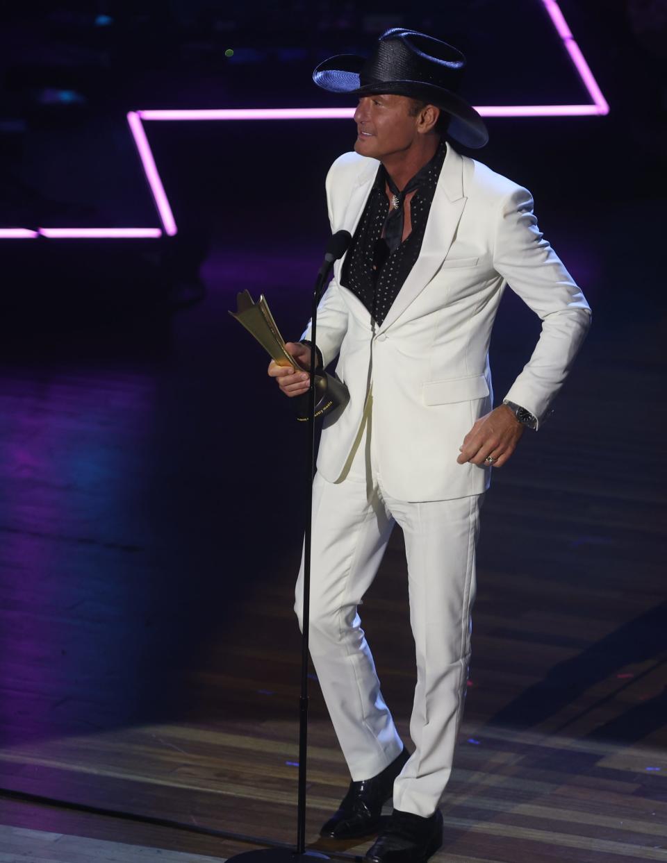 Tim McGraw accepts the ACM Icon Award during ACM Honors held Wednesday, August 23, 2023 at the Ryman Auditorium.