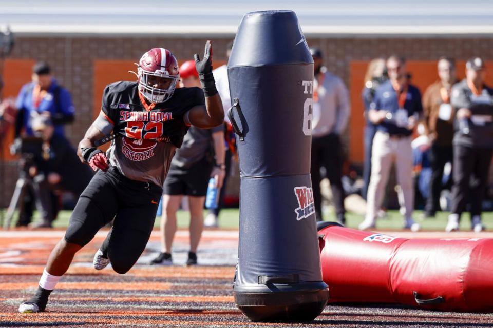 Justin Eboigbe of Alabama runs through drills during practice for the Senior Bowl.