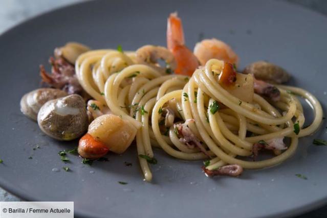 Spaghettis et boulettes : la recette de Laurent Mariotte qui sent bon  l'enfance : Femme Actuelle Le MAG