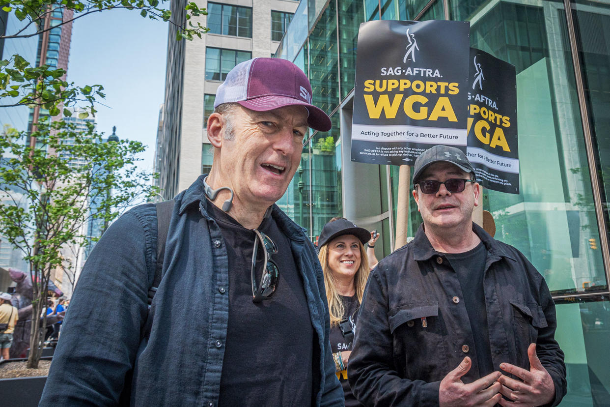 Bob Odenkirk; WGA Strike Erik McGregor/LightRocket via Getty Images