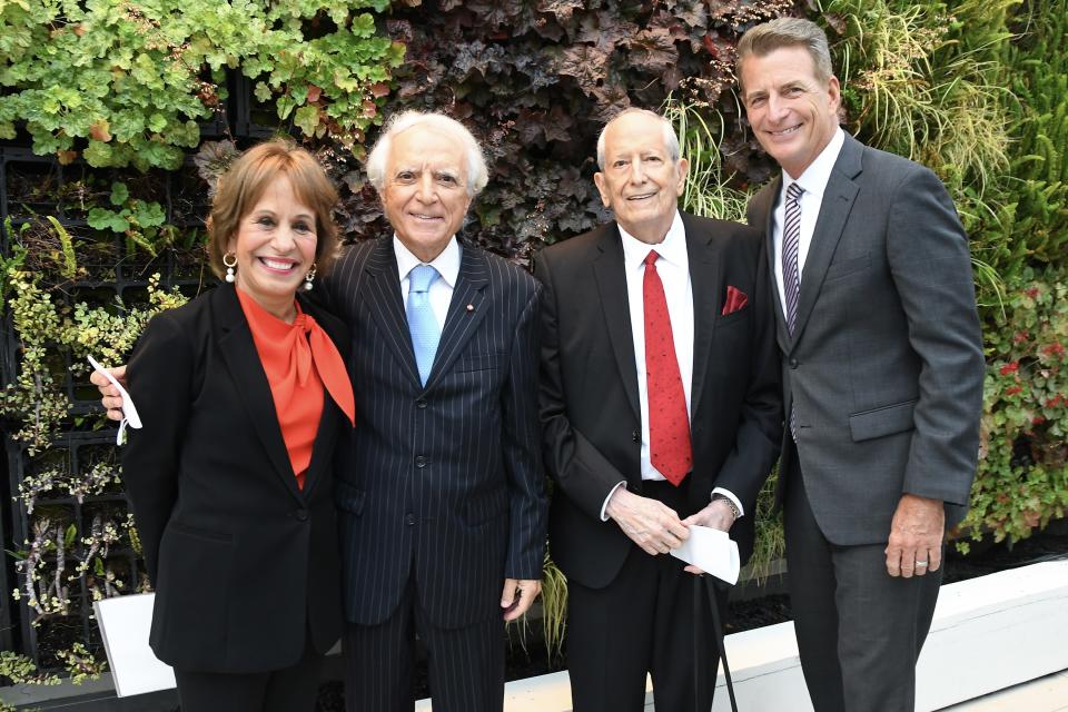 USC President Carol Folt, Dr. Vito Campese, Kleinberg and KABC news anchor Philip Palmer at the UKRO 2022 Gala.