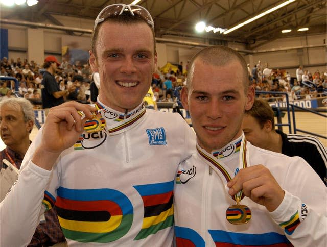 Mark Cavendish and Rob Hayles (left) after winning the 2005 Madison world title